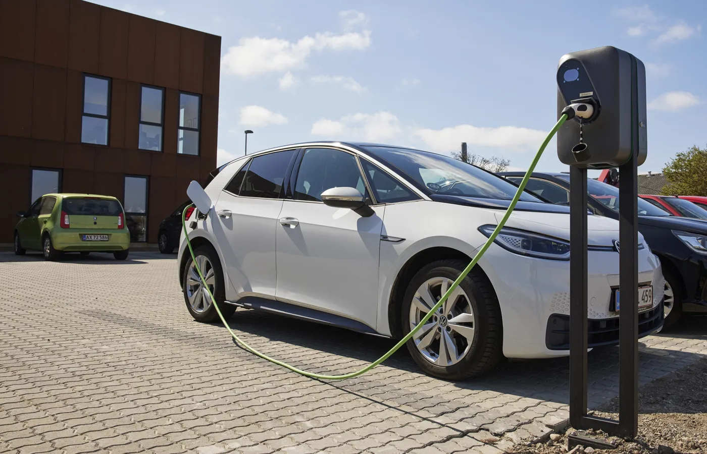 Ladestander Etrel INCh Pro ved virksomhed