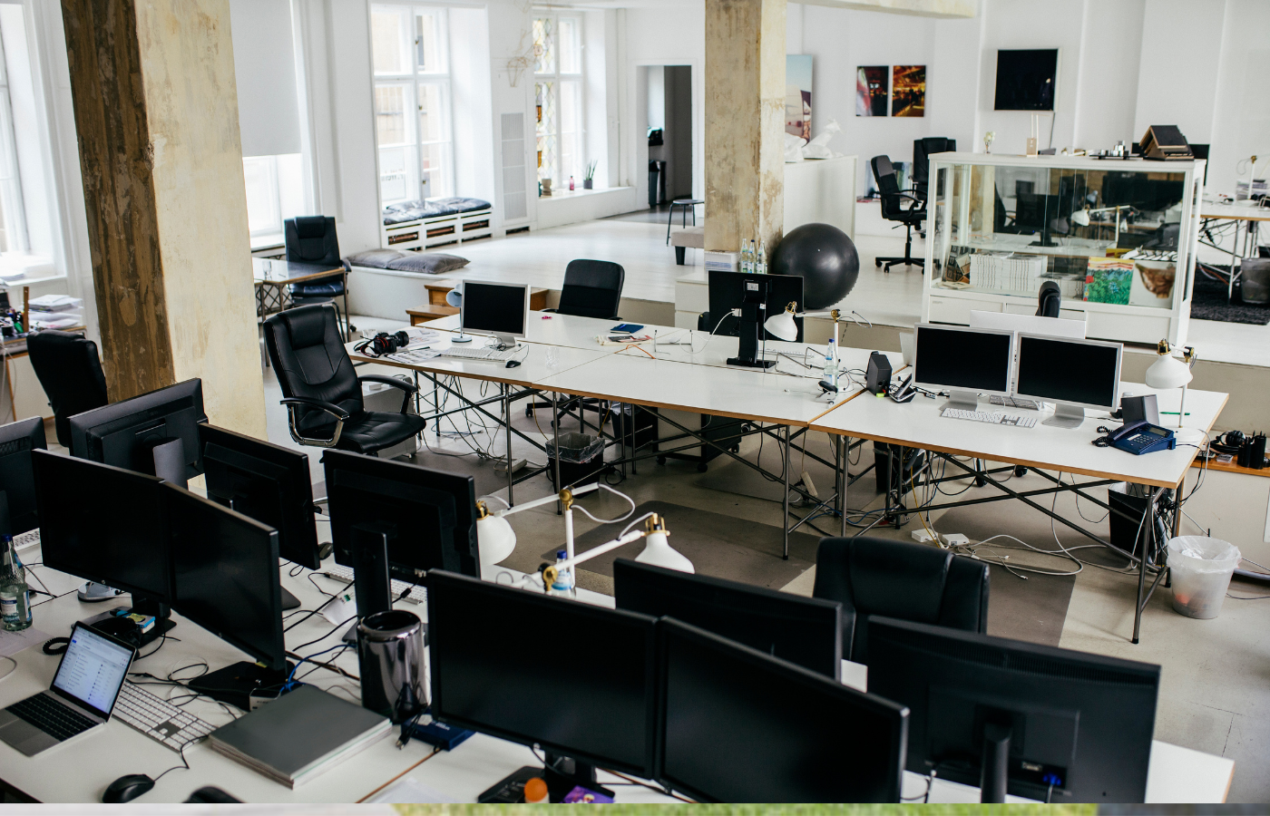 Kvinde i kundeservice